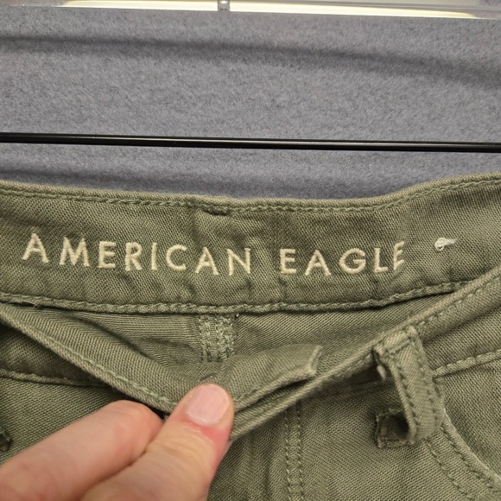 American Eagle High Rise Mom Short Festival 4 Olive Green Distressed Frayed Hem‎ - Picture 4 of 11